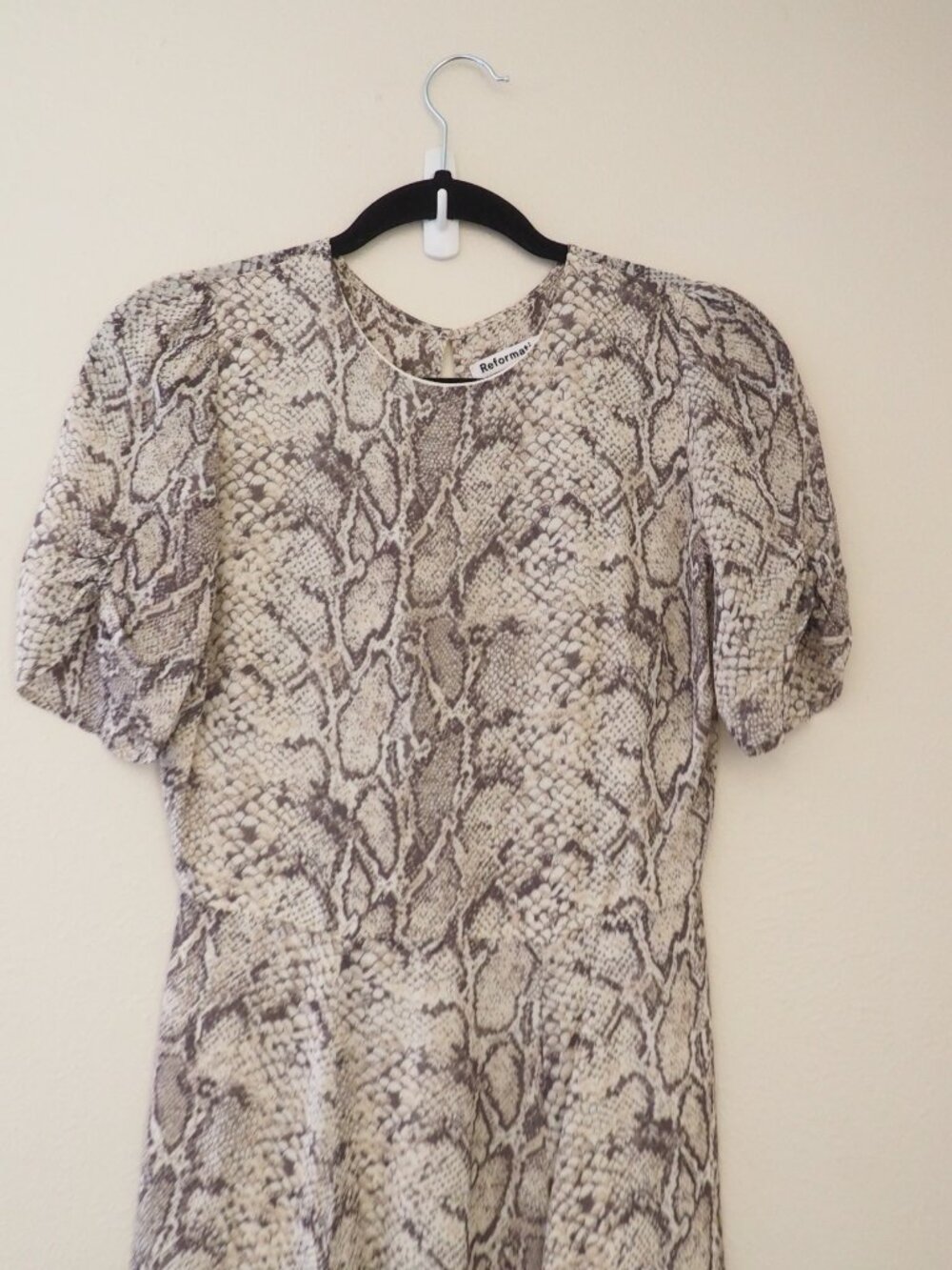 Reformation Gracie Phyton Snake Print Ruched Short Sleeve Mini Dress sz 4 - Picture 3 of 9